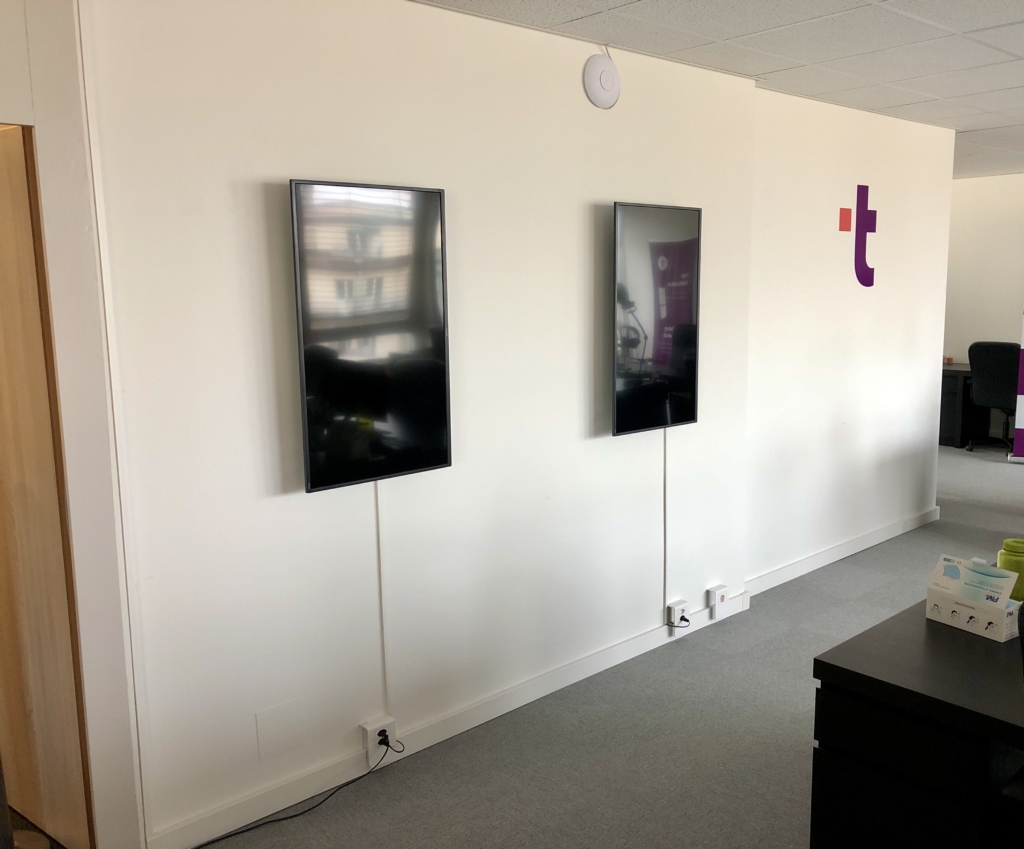 Dynamic display in portrait mode.